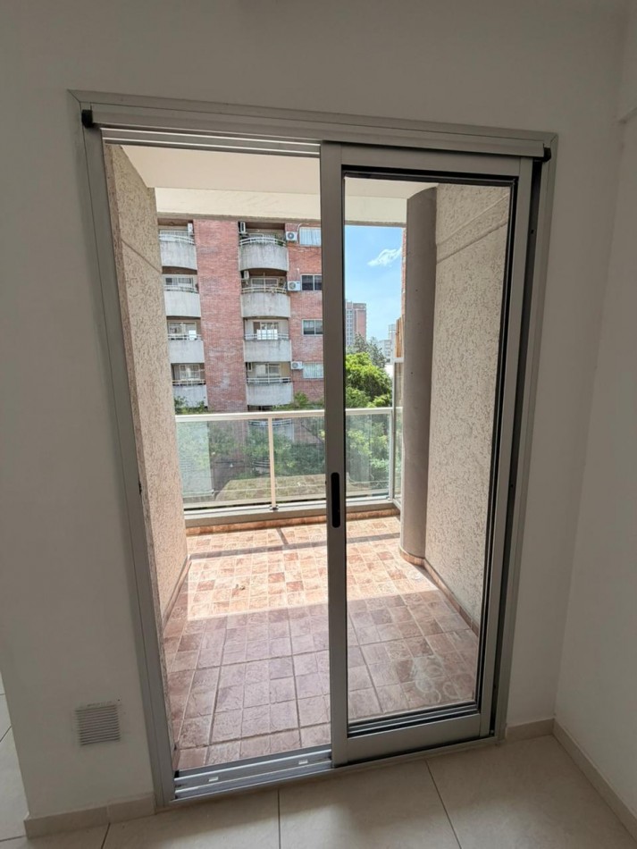 VENTA MONOAMBIENTE CON BALCON SAN MIGUEL CENTRO 