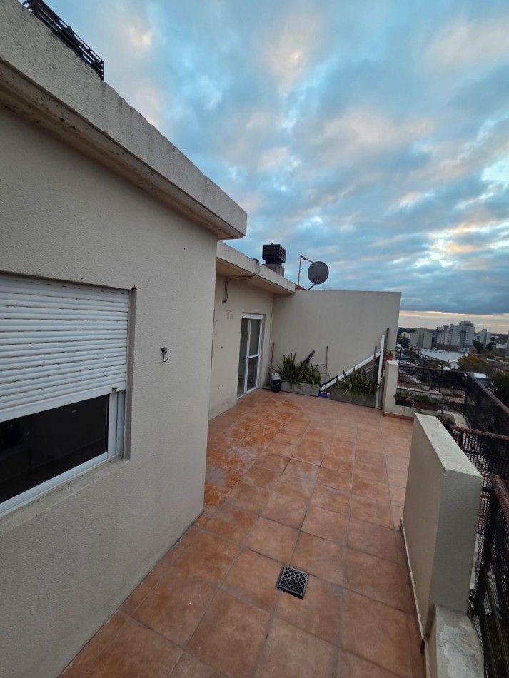 ALQUILER TRES AMBIENTES TERRAZA BALCON COCHERA SAN MIGUEL CENTRO