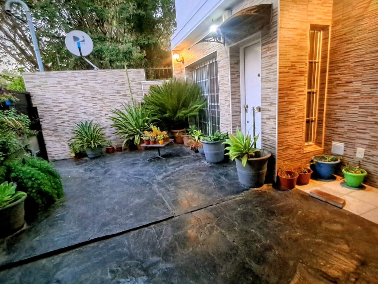 VENTA APTO CREDITO CASA CUATRO AMBIENTES PATIO COCHERA SAN MIGUEL