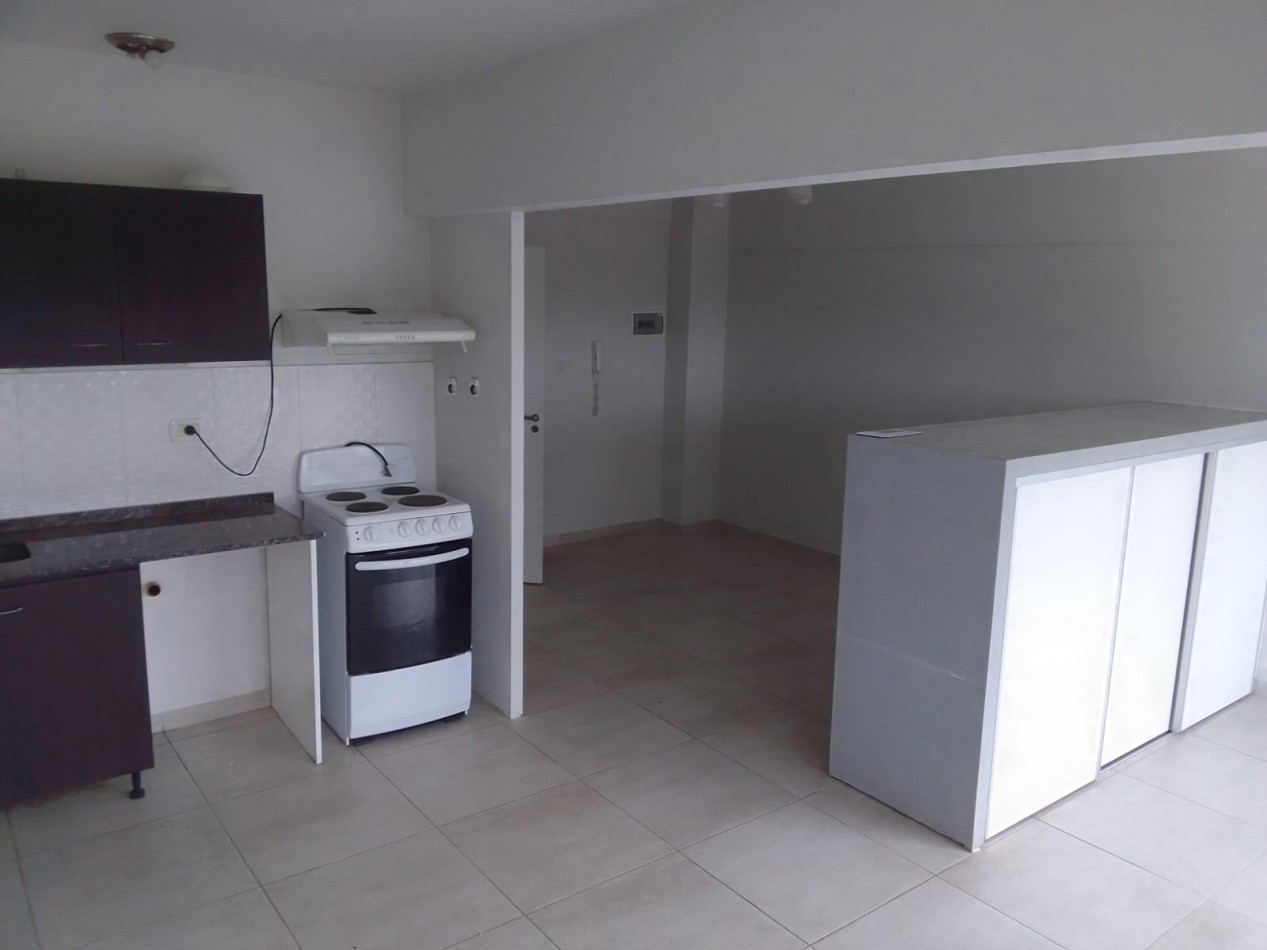 ALQUILER MONOAMBIENTE CON BALCON Y COCHERA SAN MIGUEL MUÑIZ 