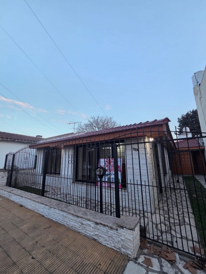 ALQUILER CASA CUATRO AMBIENTES PARQUE COCHERA SAN MIGUEL 
