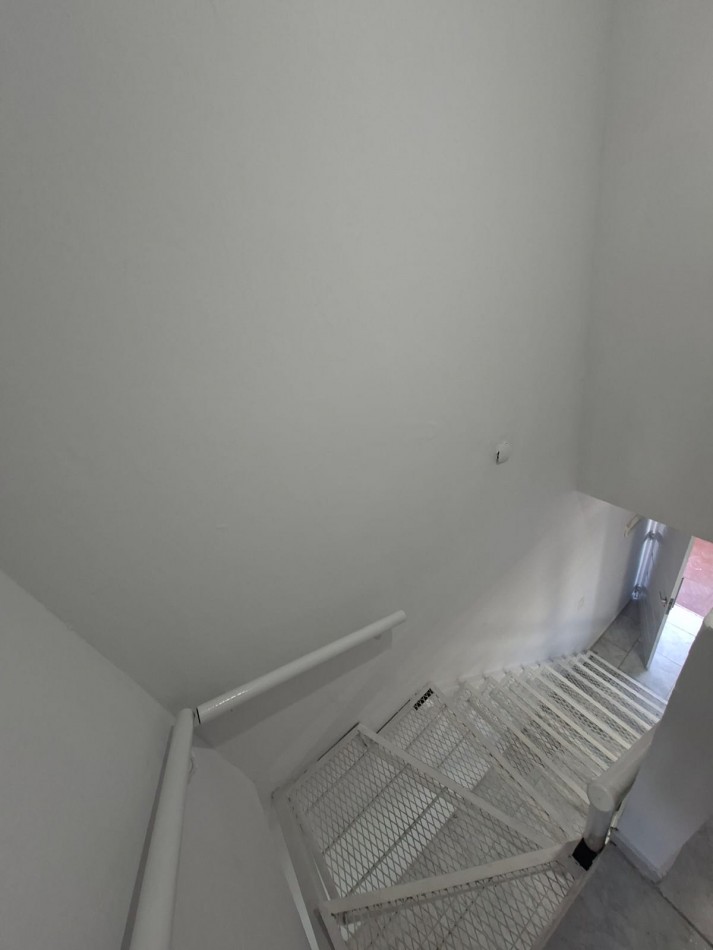 ALQUILER DUPLEX TRES AMBIENTES LOS POLVORINES 