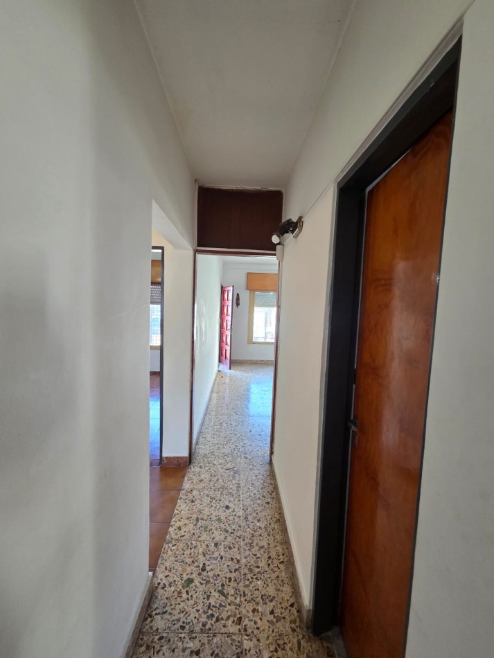 ALQUILER CASA JARDIN PATIO COCHERA CUATRO AMBIENTES