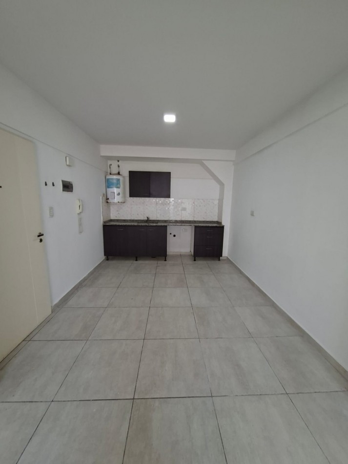 Alquiler monoambiente con balcon muñiz