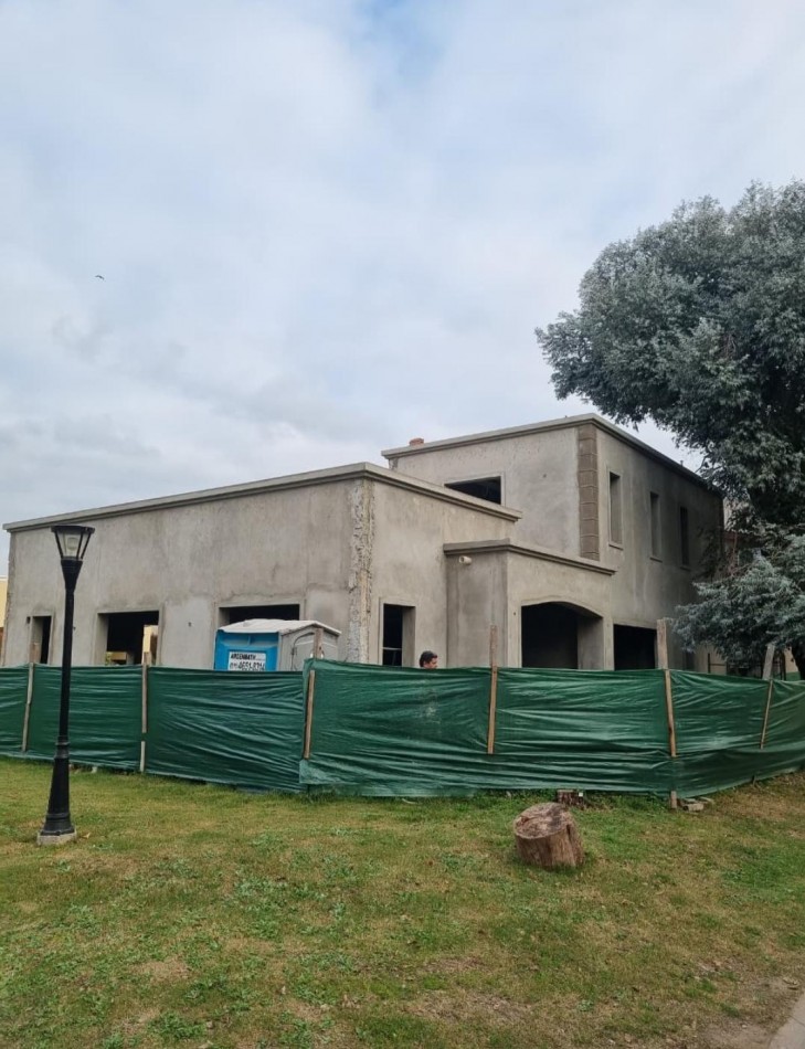 VENTA CASA CATEGORIA A ESTRENAR BARRIO MAGNA BARRIO CERRADO
