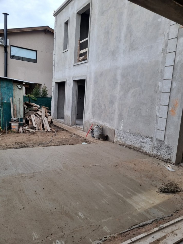 VENTA CASA CATEGORIA A ESTRENAR BARRIO MAGNA BARRIO CERRADO