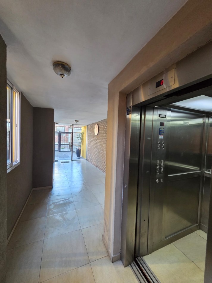 VENTA MONOAMBIENTE AMPLIO BALCON SAN MIGUEL CENTRO