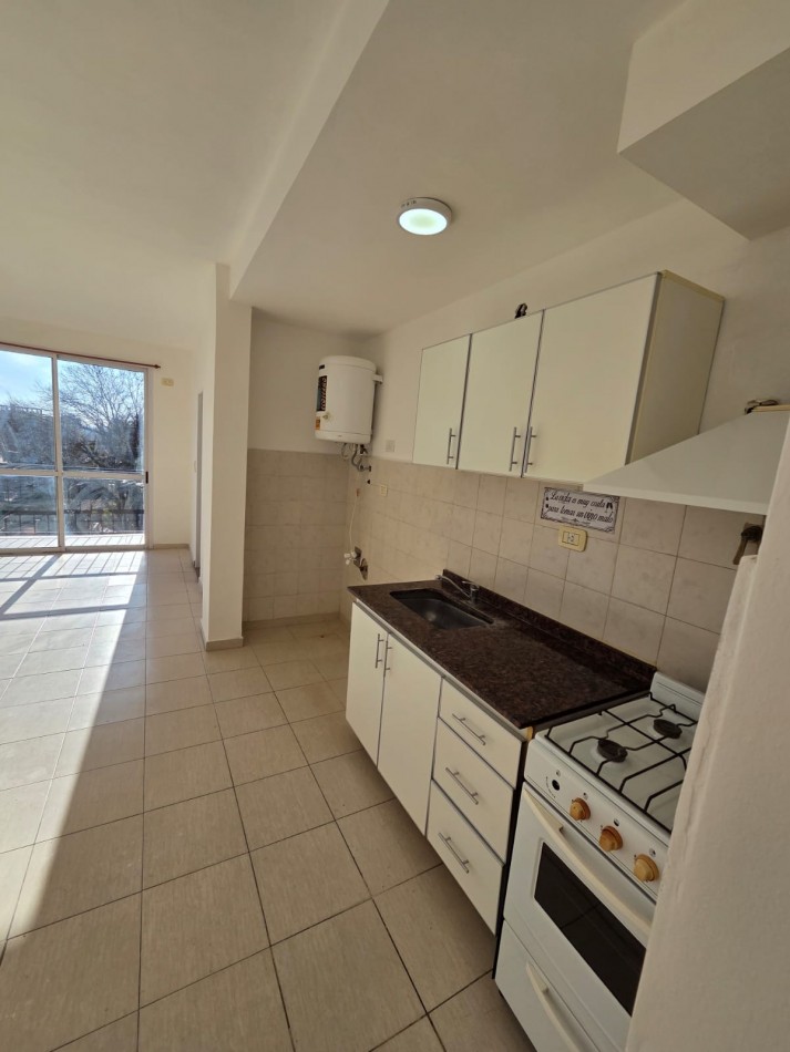 VENTA MONOAMBIENTE AMPLIO BALCON SAN MIGUEL CENTRO