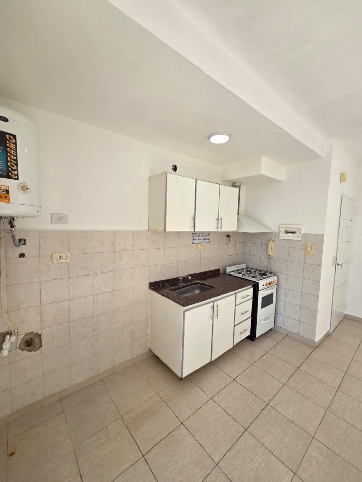 VENTA MONOAMBIENTE AMPLIO BALCON SAN MIGUEL CENTRO