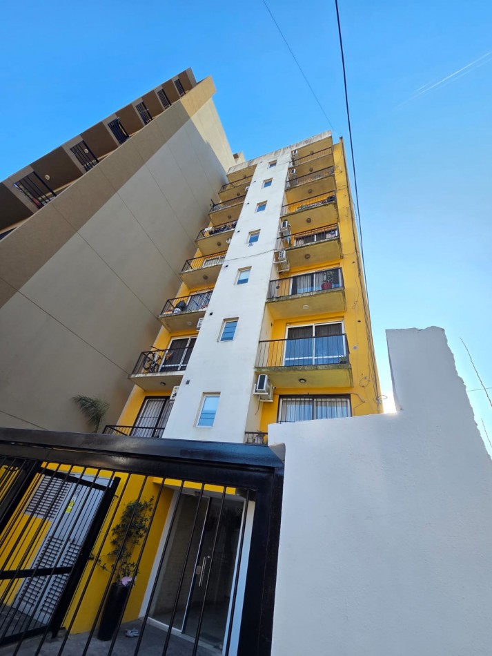 VENTA MONOAMBIENTE AMPLIO BALCON SAN MIGUEL CENTRO