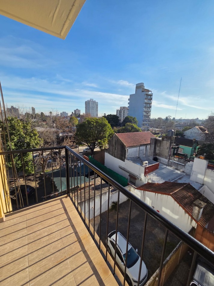 VENTA MONOAMBIENTE AMPLIO BALCON SAN MIGUEL CENTRO