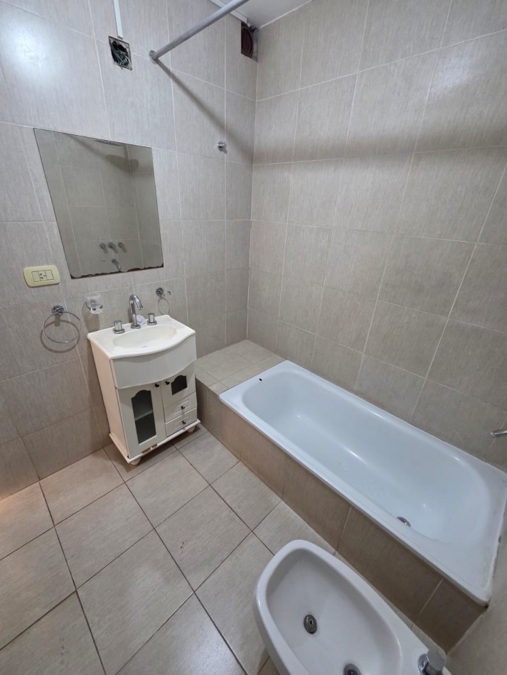 VENTA MONOAMBIENTE AMPLIO BALCON SAN MIGUEL CENTRO