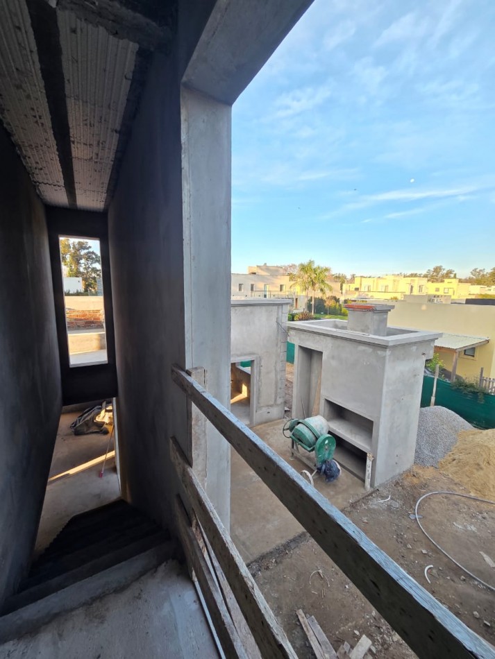 VENTA CASA CATEGORIA A ESTRENAR BARRIO MAGNA BARRIO CERRADO