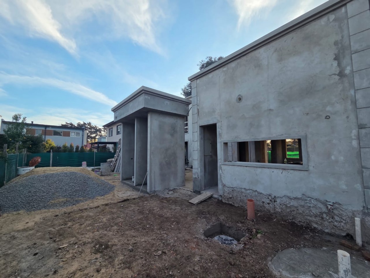 VENTA CASA CATEGORIA A ESTRENAR BARRIO MAGNA BARRIO CERRADO