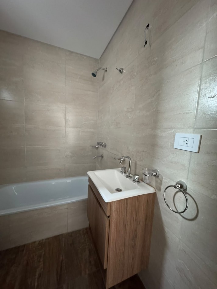 VENTA DOS AMBIENTES CON BALCON SAN MIGUEL