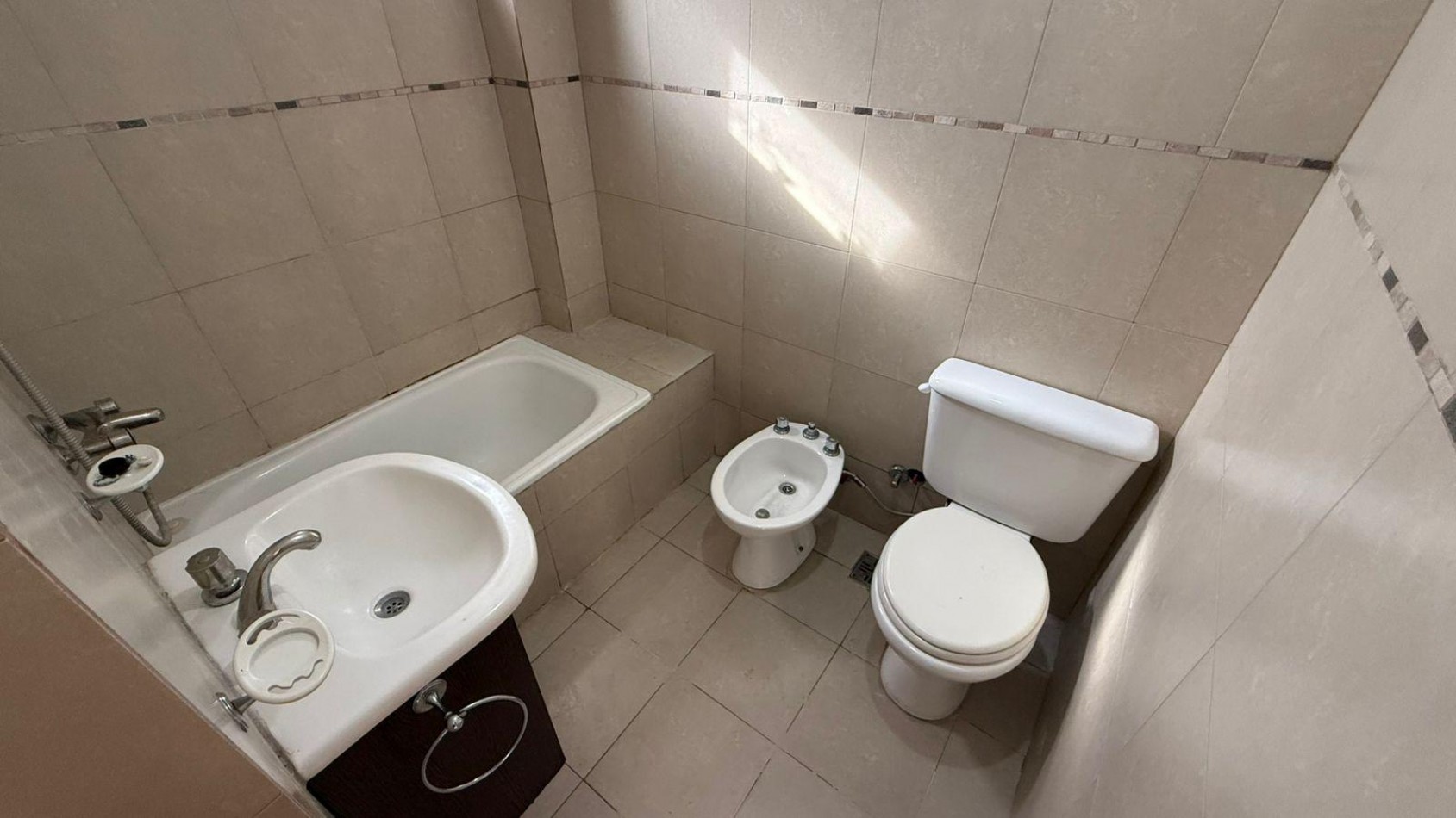 ALQUILER DOS AMBIENTES CON BALCON SAN MIGUEL MUÑIZ CENTRO