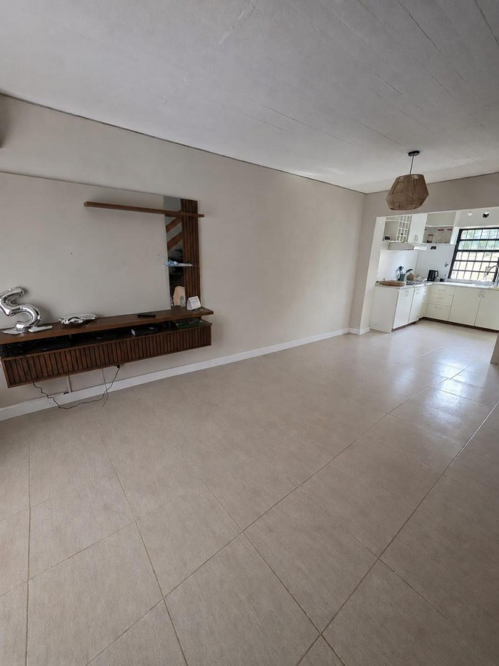 ALQUILER DUPLEX TRES AMBIENTES PATIO COCHERA MUÑIZ SAN MIGUEL