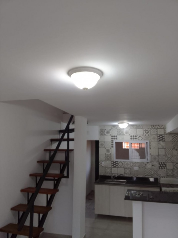 ALQUILER DUPLEX DOS AMBIENTES PATIO Y COCHERA COMPARTIDO SAN MIGUEL