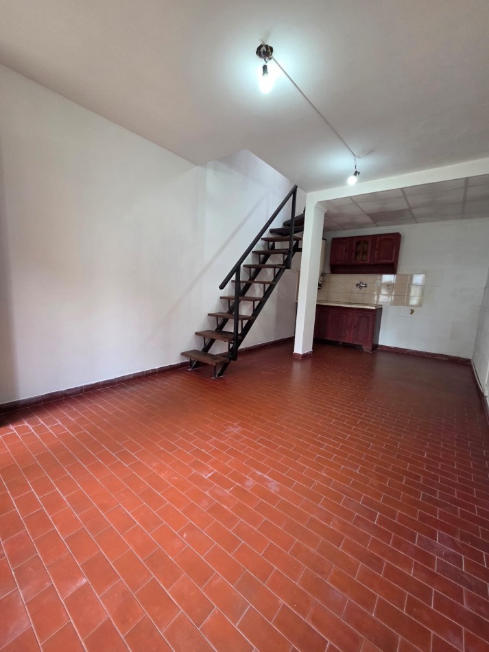 VENTA DUPLEX DOS AMBIENTES SAN MIGUEL CENTRO