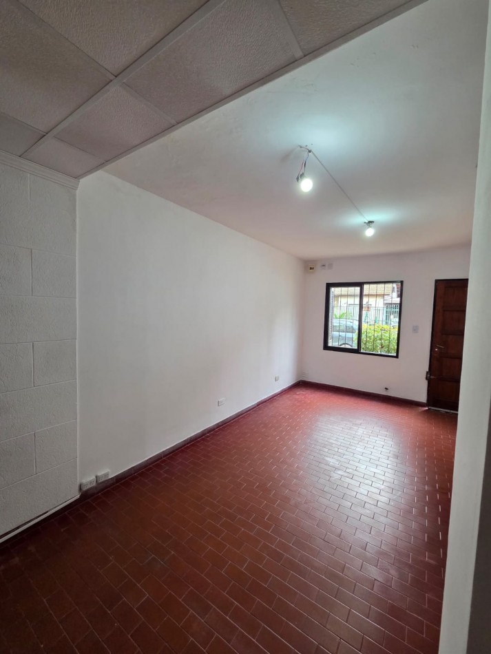 VENTA DUPLEX DOS AMBIENTES SAN MIGUEL CENTRO