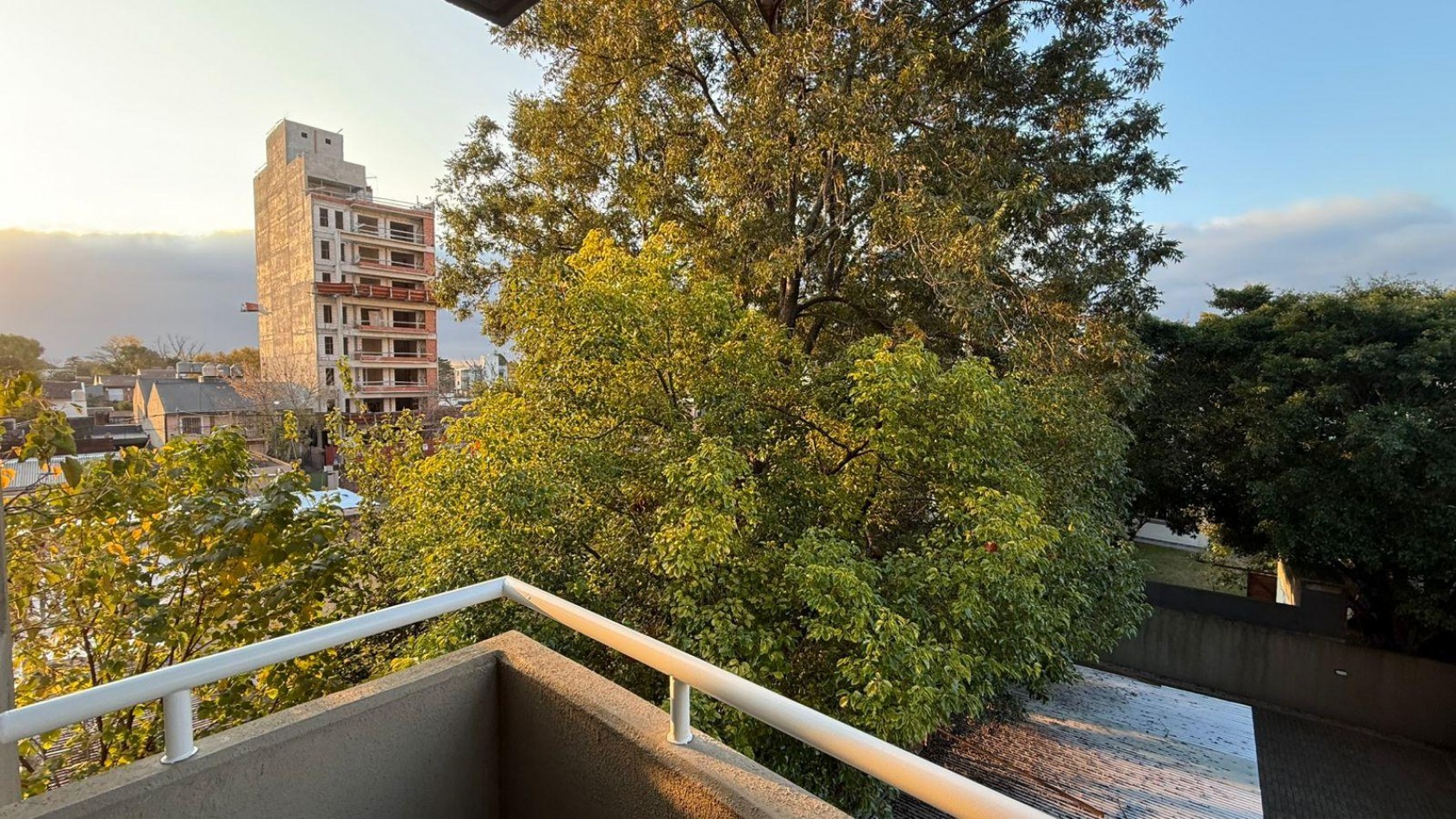 ALQUILER MONOAMBIENTE CON BALCON SAN MIGUEL CENTRO
