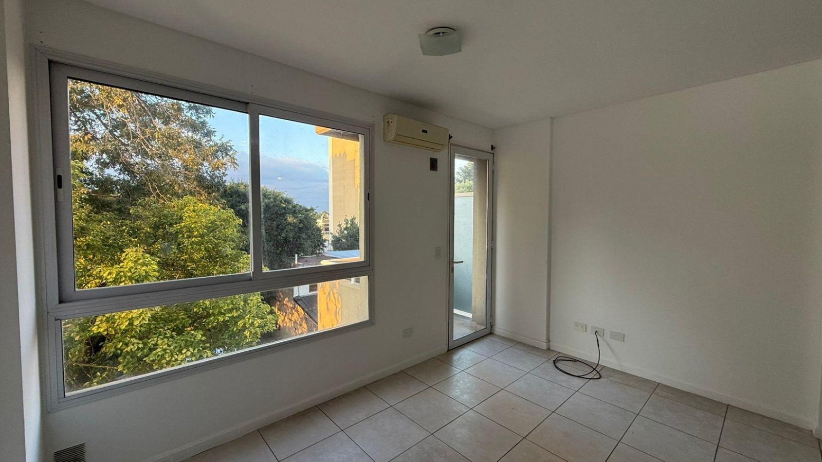 ALQUILER MONOAMBIENTE CON BALCON SAN MIGUEL CENTRO
