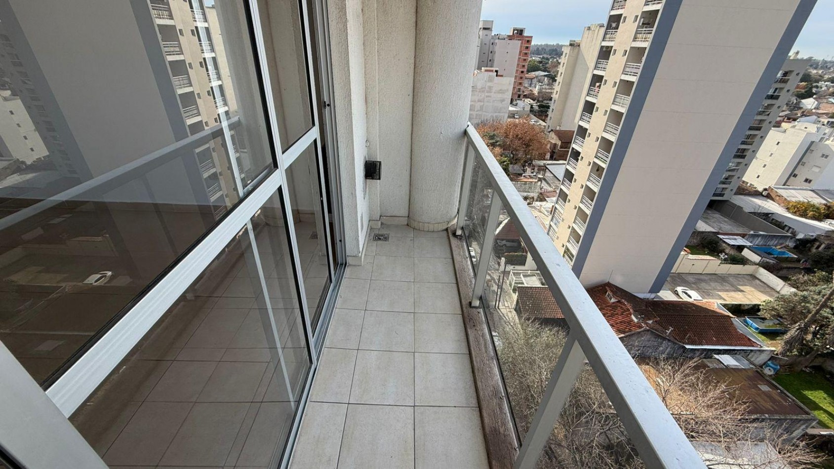 ALQUILER MONOAMBIENTE BALCON SAN MIGUEL MUÑIZ CENTRO