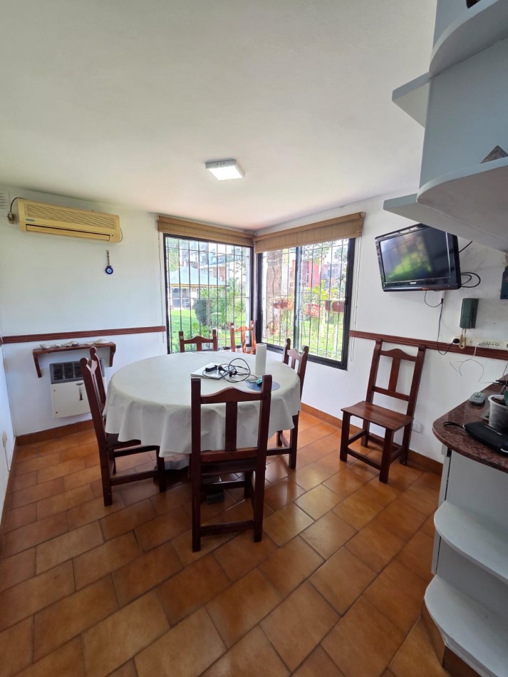 VENTA CHALET CASA CON PARQUE Y PILETA SAN MIGUEL CENTRO