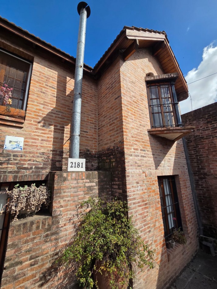 VENTA CHALET CASA CON PARQUE Y PILETA SAN MIGUEL CENTRO