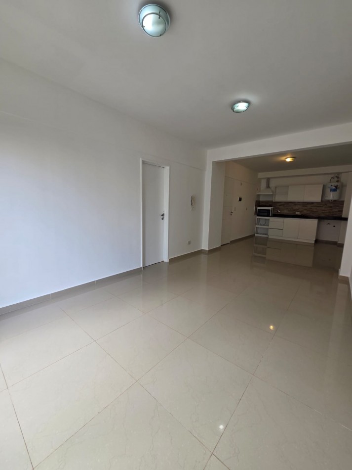 ALQUILER MONOAMBIENTE CON BALCON SAN MIGUEL CENTRO