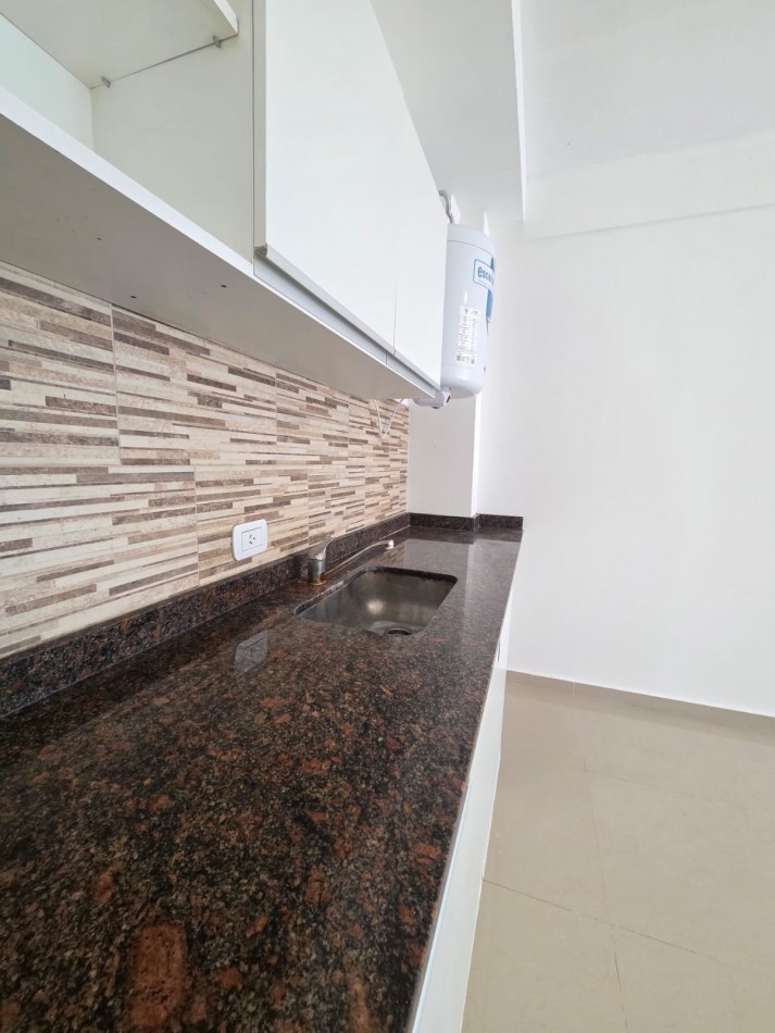 ALQUILER MONOAMBIENTE CON BALCON SAN MIGUEL CENTRO