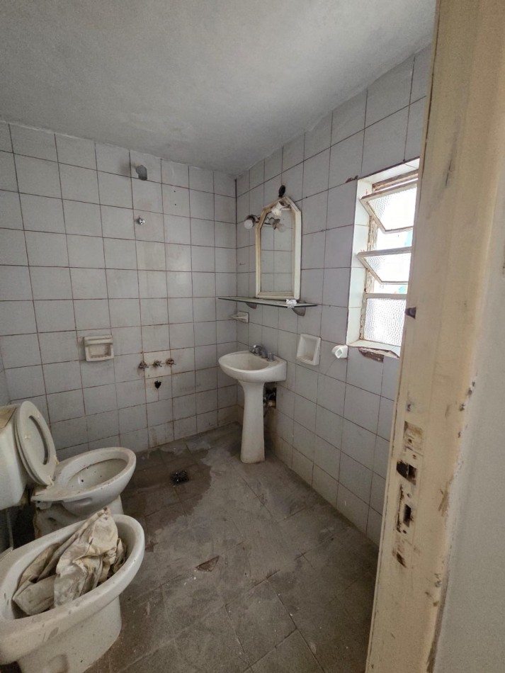 VENTA CASA A RECICLAR LOTE MICROCENTRO SAN MIGUEL