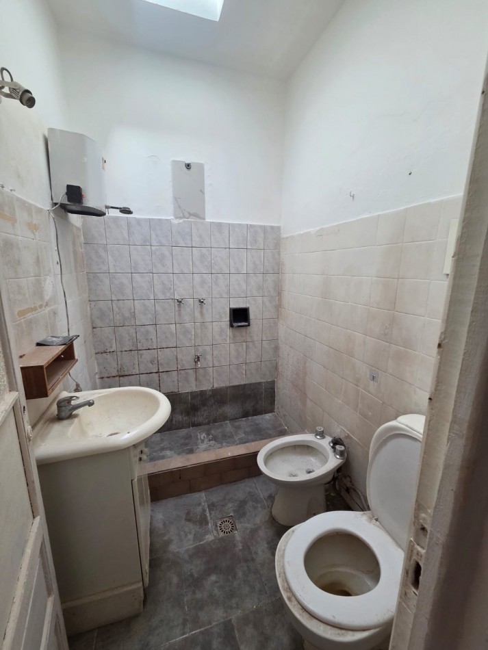 VENTA CASA A RECICLAR LOTE MICROCENTRO SAN MIGUEL