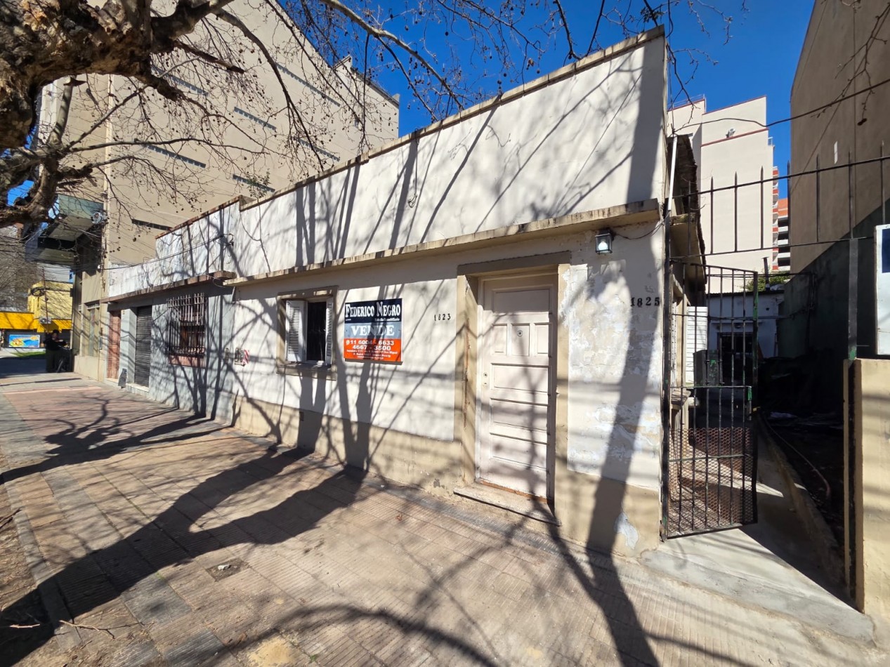 VENTA CASA A RECICLAR LOTE MICROCENTRO SAN MIGUEL