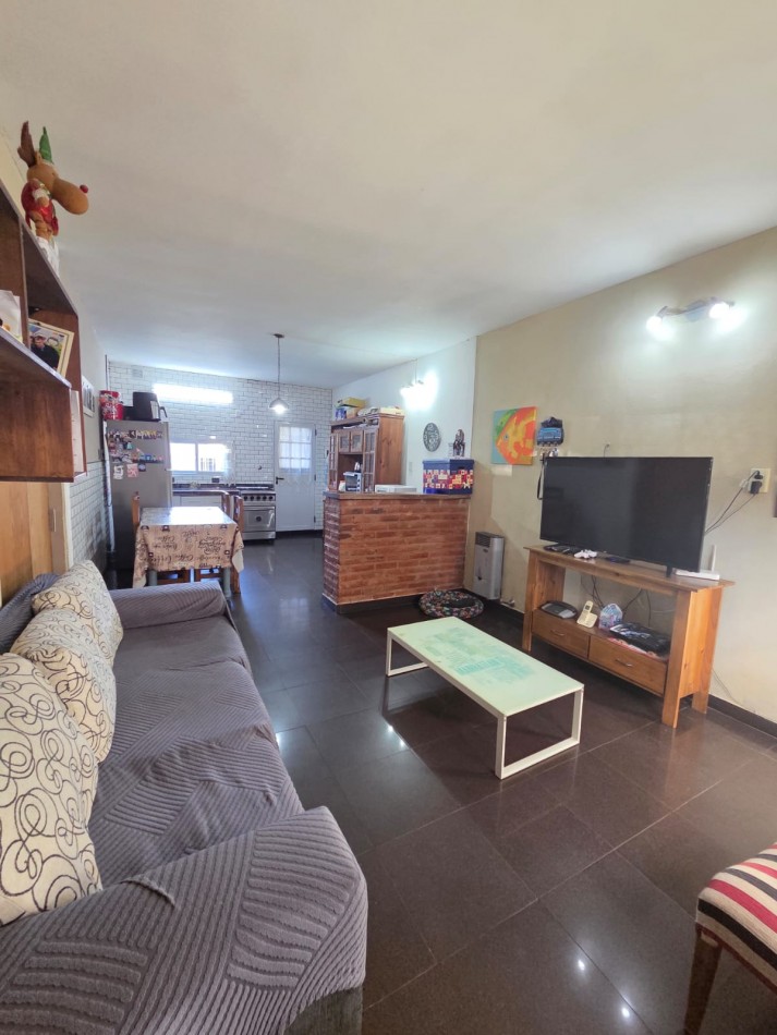 VENTA CASA PH DON TORCUATO TRES AMBIENTES COCHERA JARDIN QUINCHO