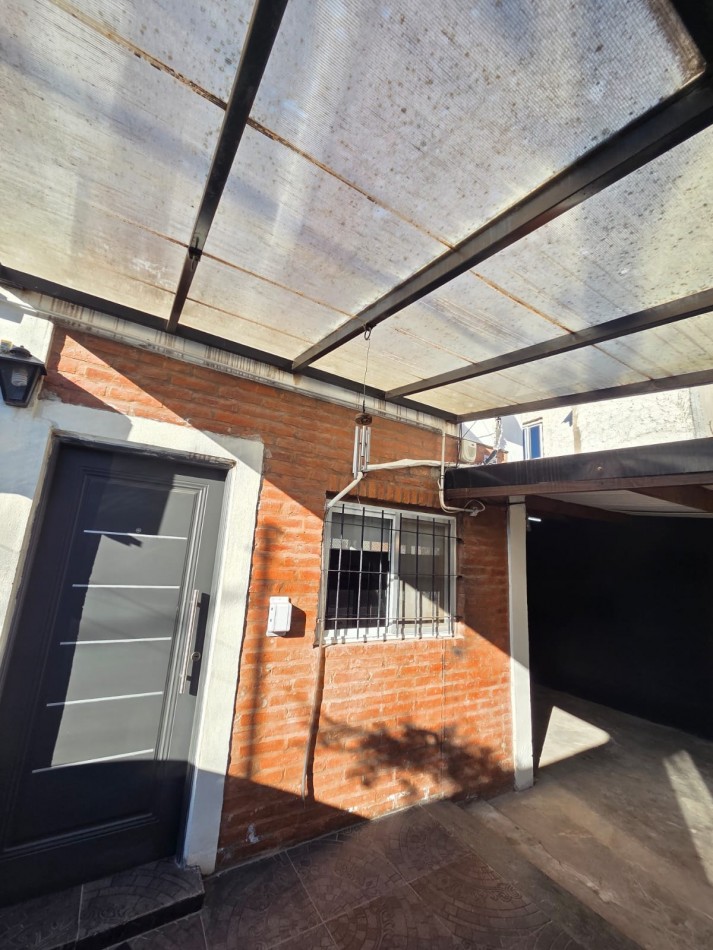 VENTA CASA PH DON TORCUATO TRES AMBIENTES COCHERA JARDIN QUINCHO