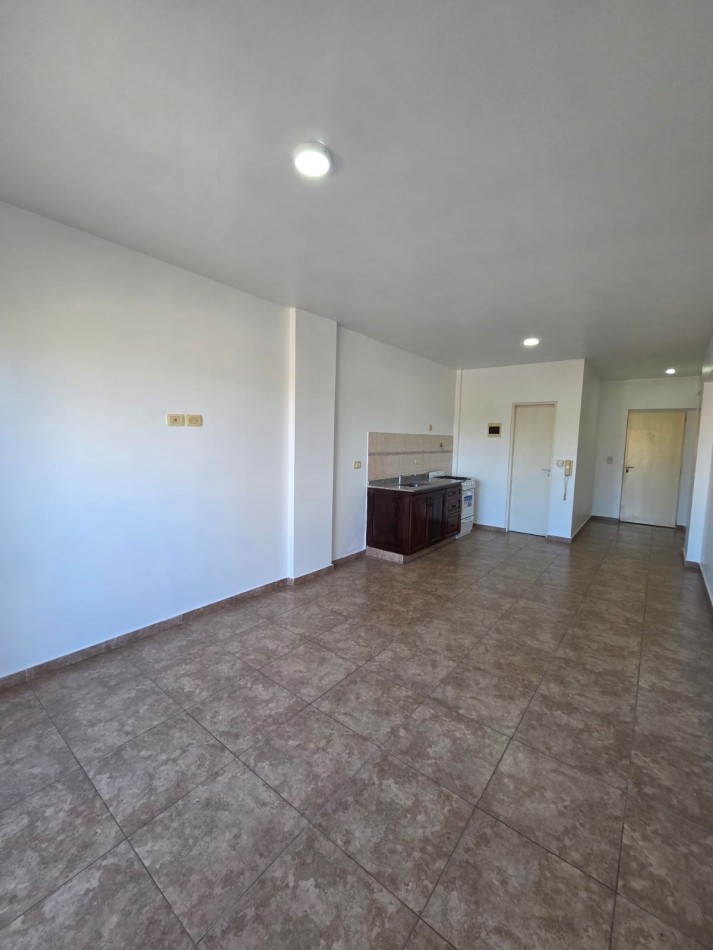 ALQUILER MONOAMBIENTE CON BALCON SAN MIGUEL