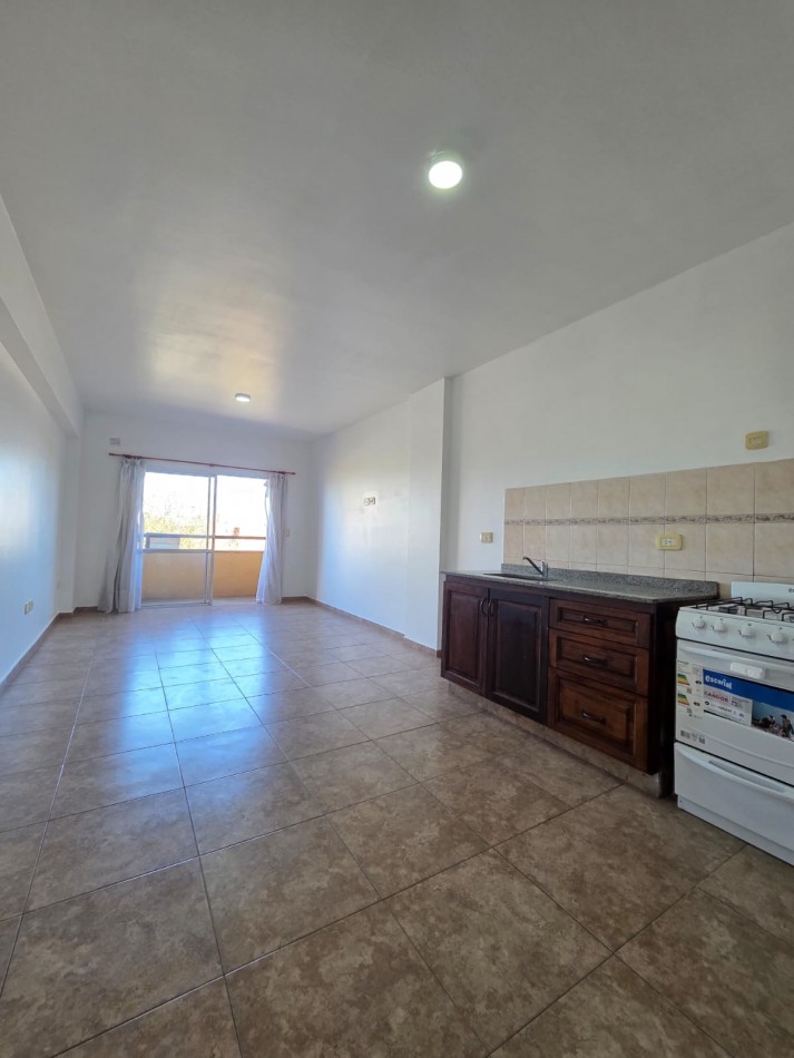 ALQUILER MONOAMBIENTE CON BALCON SAN MIGUEL