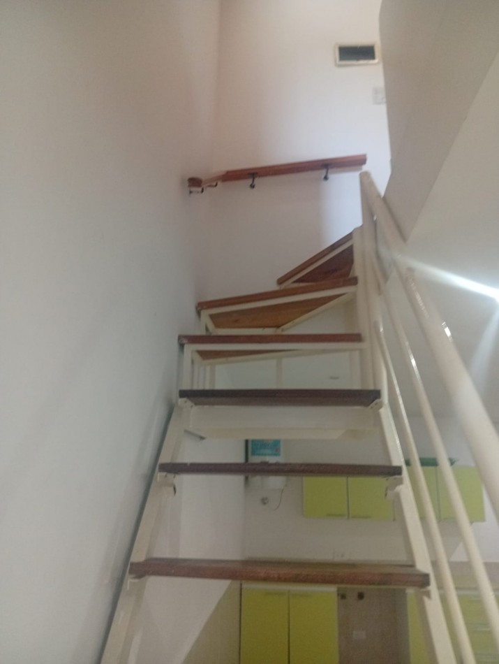 ALQUILER DUPLEX TRES AMBIENTES LOS POLVORINES
