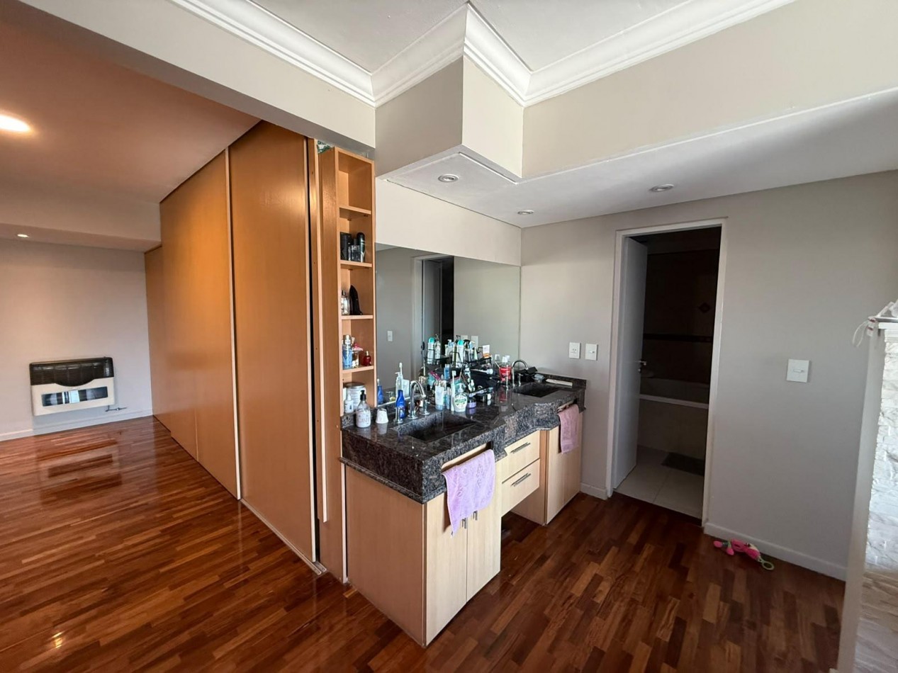VENTA DEPARTAMENTO DUPLEX CUATRO AMBIENTES TERRAZA COCHERA SAN MIGUEL CENTRO APTO CREDITO