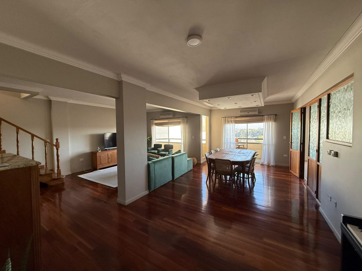 VENTA DEPARTAMENTO DUPLEX CUATRO AMBIENTES TERRAZA COCHERA SAN MIGUEL CENTRO APTO CREDITO