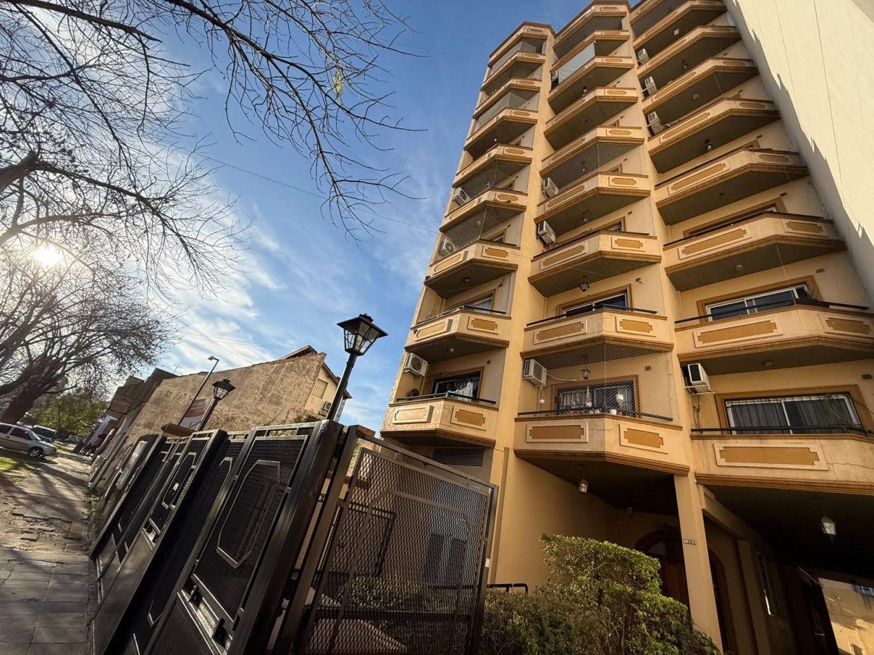 VENTA DEPARTAMENTO DUPLEX CUATRO AMBIENTES TERRAZA COCHERA SAN MIGUEL CENTRO APTO CREDITO