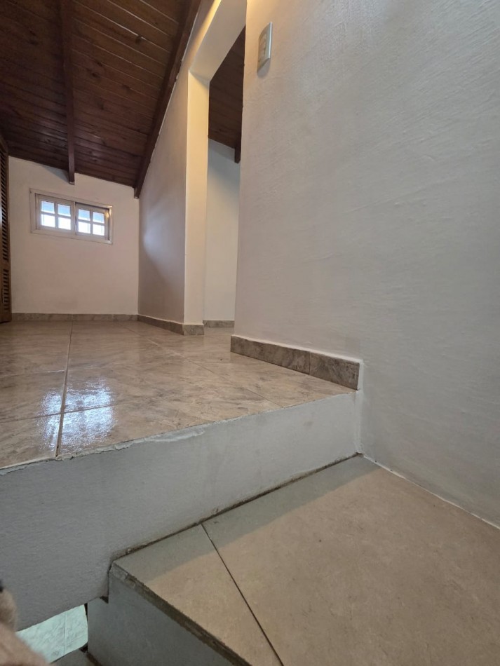 ALQUILER PH CASA TRES AMBIENTES CON PATIO COCHERA SAN MIGUEL