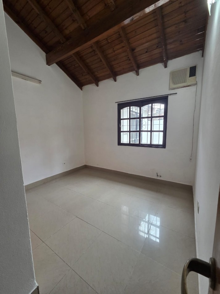 ALQUILER PH CASA TRES AMBIENTES CON PATIO COCHERA SAN MIGUEL
