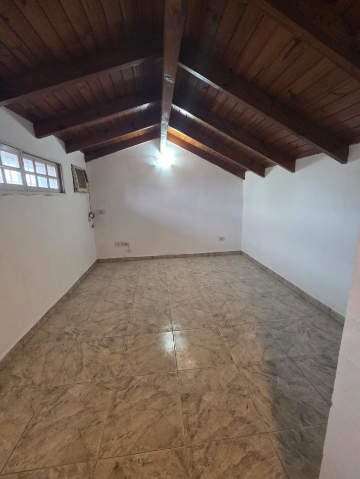 ALQUILER PH CASA TRES AMBIENTES CON PATIO COCHERA SAN MIGUEL