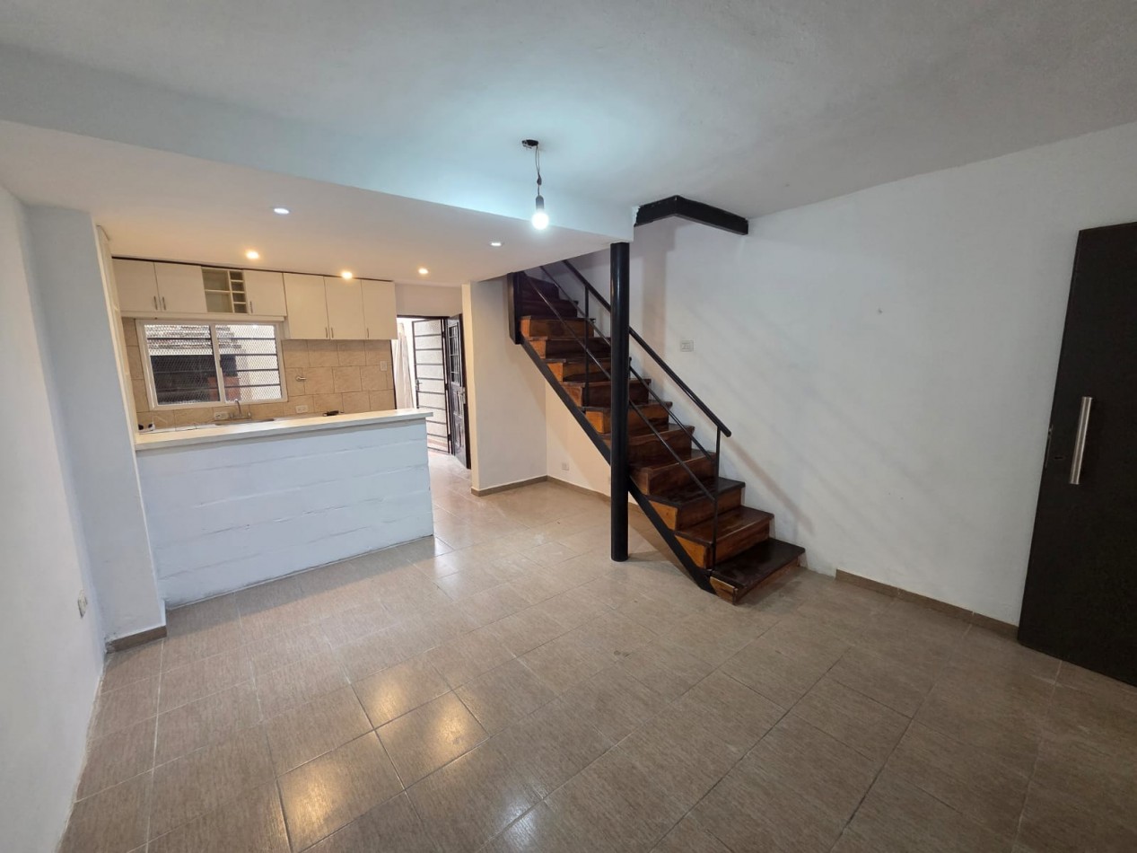 ALQUILER DUPLEX TRES AMBIENTES PATIO SAN MIGUEL
