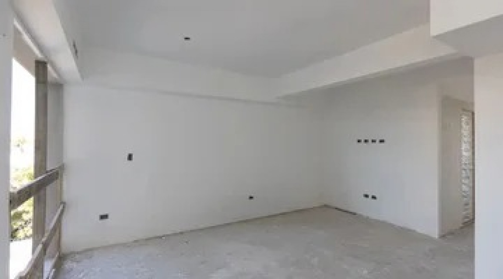 VENTA POZO A ESTRENAR DOS AMBIENTES COCHERA BALCON HURLINGHAM EMILIA II