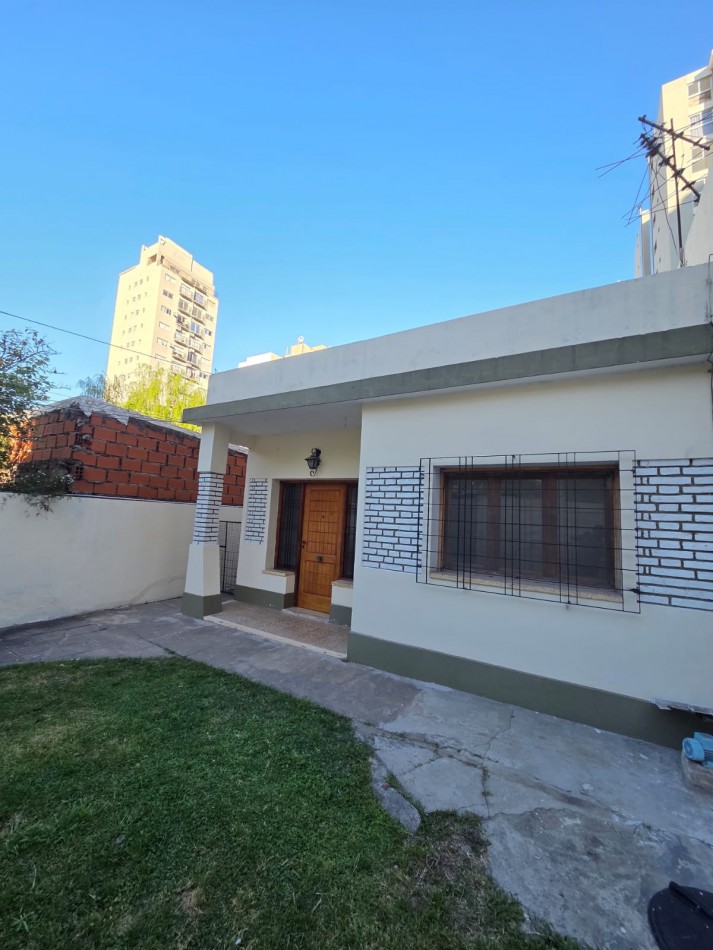 ALQUILER PH CASA TRES AMBIENTES PATIO JARDIN SAN MIGUEL MUÑIZ CENTRO