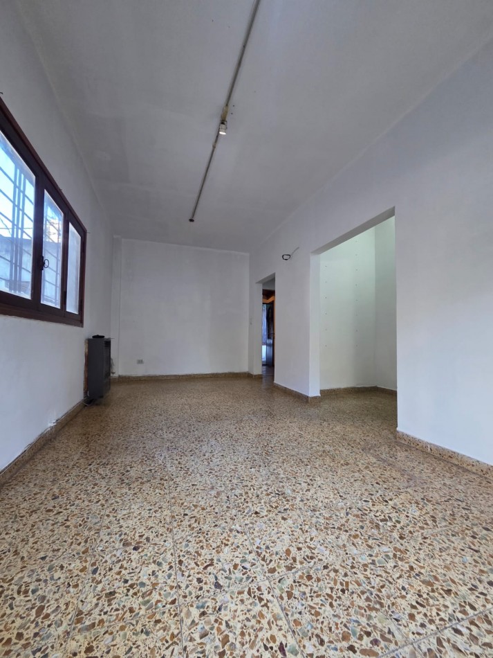 ALQUILER PH CASA TRES AMBIENTES PATIO JARDIN SAN MIGUEL MUÑIZ CENTRO