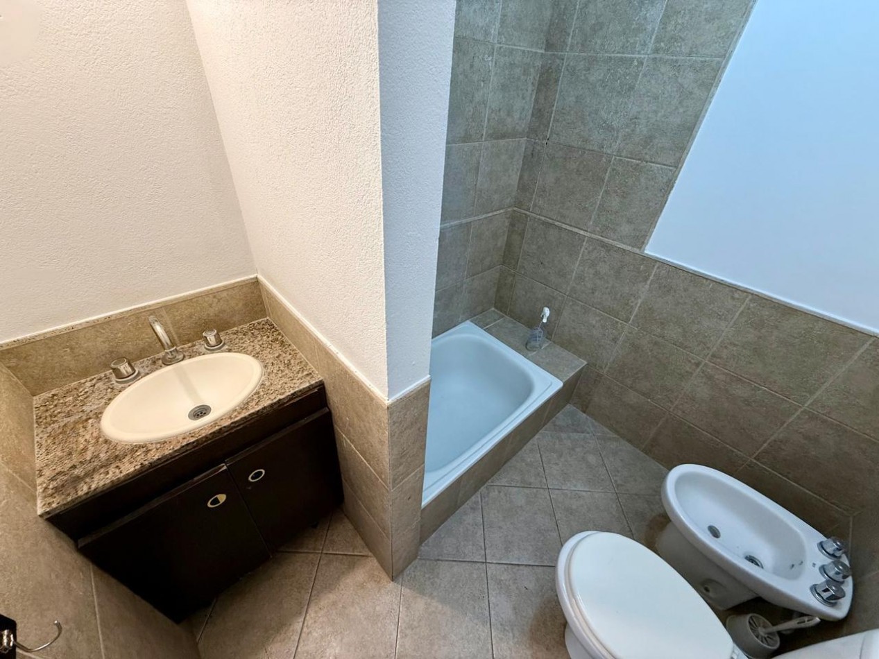 VENTA DOS AMBIENTES DOBLE BALCON SAN MIGUEL CENTRO